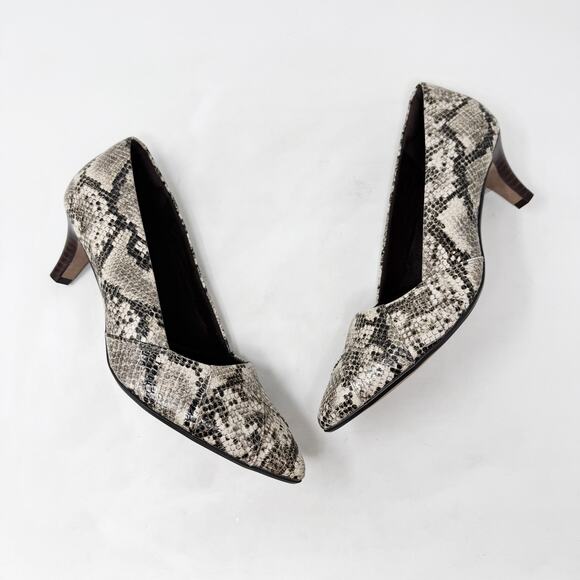 [Clarks] Taupe Snake Print Pointed Toe Low Kitten Heels Comfort Cushioned Sz 10 - Picture 6 of 12